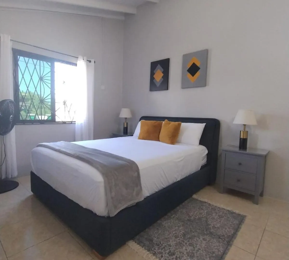 別荘 Modern Vacation Home Near Beach ファルマス