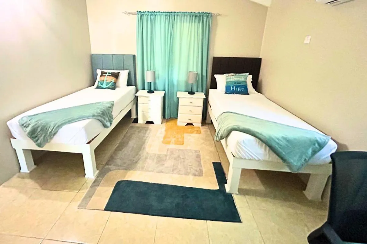 Modern Vacation Home Near Beach ファルマス 0*,  ジャマイカ